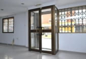 Local comercial
en venda
amb 60m² a Camas, Calle de Zenobia Camprubí foto
