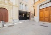 183m² commercial premises for sale in Granada, in the area of San Jerónimo Neighborhood, Calle Lucena photo