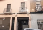Edificio en venta con 140m² en Sabadell, Carrer de l'Escola Pia foto