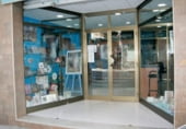 Local comercial en venta con 110m² en Sabadell, Avinguda de Lluís Companys foto