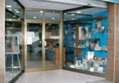 Local comercial en venta con 110m² en Sabadell, Avinguda de Lluís Companys foto
