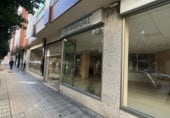 200m² commercial premises for sale in Ponferrada, Avenida El Castillo photo