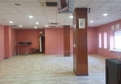 270m² commercial premises for sale in Cáceres, Calle de Jerusalén photo
