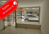 70m² commercial premises for sale in Marchena, Calle Madre de Dios photo