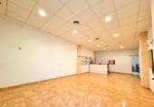132m² commercial premises for sale in Elda, photo