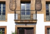 980m² building residential for sale in Oviedo, photo