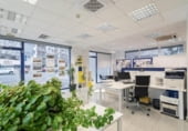 135m² bureau pour vente à Pampelune, dans le quartier de Iturrama, Grupo Rinaldi photo