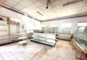 Local comercial en venta con 110m² en Cieza, Calle Doña Adela foto