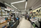 137m² commercial premises for sale in Madrid, in the area of Saint Isidore, carabanchel, vista alegre photo