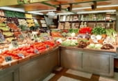 Local comercial
en venda
amb 146m² a Madrid, a la zona de Hispanoamèrica, Calle de Bolivia foto