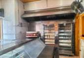 56m² restaurant for sale in Puerto Real, Calle Real photo