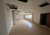 269m² commercial premises for sale in Guadalajara, Calle Miguel Hernández photo