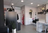 38m² salon de coiffure pour vente à Roda de Ter, Avinguda de Tecla Sala photo