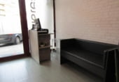 38m² salon de coiffure pour vente à Roda de Ter, Avinguda de Tecla Sala photo