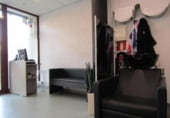 38m² salon de coiffure pour vente à Roda de Ter, Avinguda de Tecla Sala photo