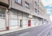 156m² locaux commerciaux pour vente à Carballo, Rúa Vila de Laxe photo
