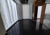 Local comercial en venta con 160m² en Gerona, Carrer del Castell de Requesens foto