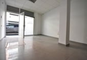 50m² locaux commerciaux pour vente à Tarrasa, Avinguda de Santa Eulàlia photo