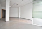 50m² locaux commerciaux pour vente à Tarrasa, Avinguda de Santa Eulàlia photo