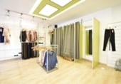 Local comercial en venta con 110m² en Tarrasa, Carrer de Pompeu Fabra foto