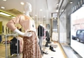 Local comercial en venta con 110m² en Tarrasa, Carrer de Pompeu Fabra foto