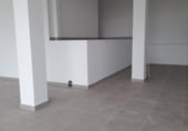 Local comercial en venta con 120m² en Cáceres, Calle Islas Azores foto