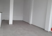 Local comercial en venta con 120m² en Cáceres, Calle Islas Azores foto
