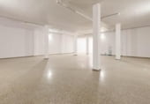 Local comercial en venta con 245m² en Valencia, en la zona de Ayora, Calle Francisco de Bellvis foto