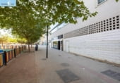 143m² commercial premises for sale in Granada, in the area of Campus, Calle del Castillo photo