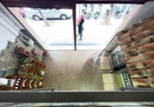 189m² restaurant for sale in Santa Coloma de Gramenet, Carrer de Nàpols photo