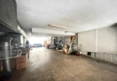 189m² restaurant for sale in Santa Coloma de Gramenet, Carrer de Nàpols photo