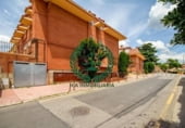 1361m² commercial premises for sale in Torrelaguna, Calle Paseo photo