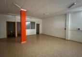 213m² commercial premises for sale in Olesa de Montserrat, Carrer Oblicua photo