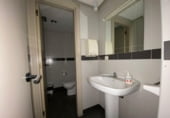 Local comercial en venta con 260m² en Alicante, Calle Los Doscientos foto