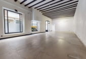 Local comercial en venta con 400m² en Zaragoza, Calle Mayor foto