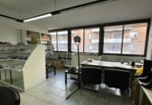 56m² offices for sale in Barcelona, in the area of Sant Antoni, carrer de calàbria, 08015 photo