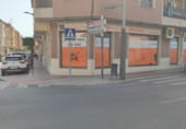 Local comercial en venta con 134m² en Almoradí, Calle Rafael Alberti foto