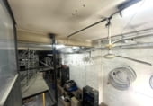 110m² commercial premises for sale in Valencia, in the area of New Moles, Calle Velázquez photo