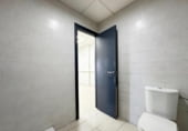 82m² commercial premises for sale in Loja, Calle Antequera photo