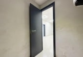 82m² commercial premises for sale in Loja, Calle Antequera photo