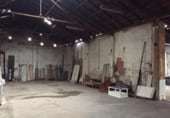 550m² warehouse for sale in Benetúser, Calle Mercado photo