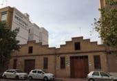 550m² warehouse for sale in Benetúser, Calle Mercado photo