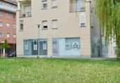 Local comercial en venta con 100m² en Pamplona, en la zona de Mendillorri, Calle Concejo de Elcano foto