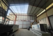 Nave Industrial en venta con 1680m² en Sevilla, en la zona de Palmete, Calle Pino Laricio foto