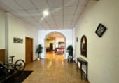 130m² locaux commerciaux pour vente à Carlet, Avenida de las Cortes Valencianas photo