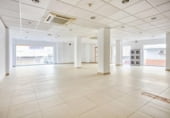 Local comercial
en venda
amb 130m² a Torrevella, Calle San Pascual foto