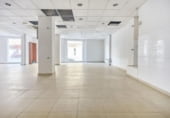 Local comercial
en venda
amb 130m² a Torrevella, Calle San Pascual foto