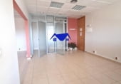 Oficina
en venda
amb 155m² a Sevilla, a la zona de Barriada Pino Montano, Calle Camino de los Toros foto