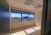 Oficina
en venda
amb 155m² a Sevilla, a la zona de Barriada Pino Montano, Calle Camino de los Toros foto