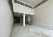Local comercial en venta con 735m² en Carlet, Avenida de Salvador Allende foto